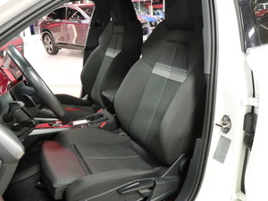 Audi A3 Sportback Business Advanced Launch Edition 35 TFSI 110 kW MHEV S tronic, vm. 2021, 65 tkm (9 / 25)