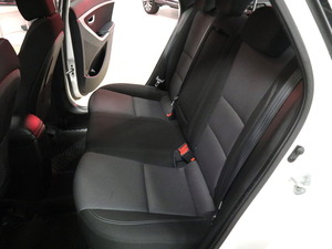 Hyundai i30 5d 1,6 CRDi 94kW 6MT ISG Comfort Business, vm. 2013, 242 tkm (9 / 28)