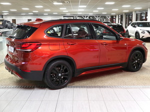 BMW X1 xDrive 25e Sport Line, vm. 2021, 29 tkm (3 / 26)